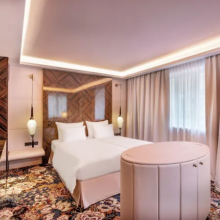 Hotel Topazz & Lamee